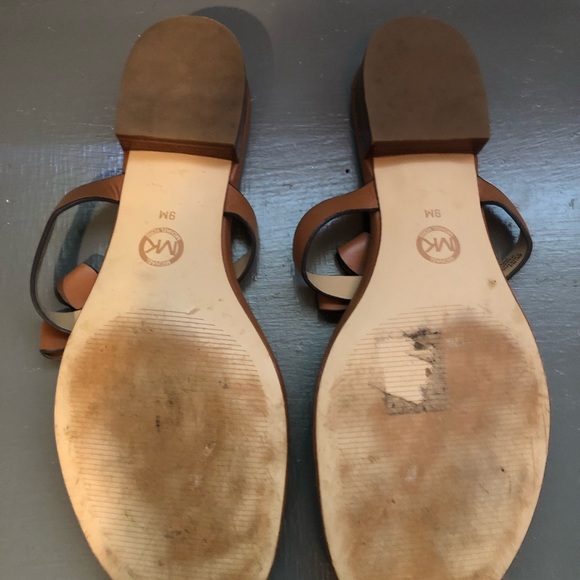 The MICHAEL Michael Kors Tara Thong sandal - Picture 3 of 8